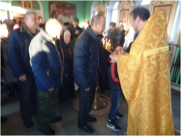 Литургия в Неделю о блудном сыне в храме Живоначальной Троицы станицы Клетской Клетского благочиния.