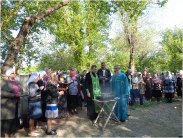 РАДОНИЦУ – ПОМИНОВЕНИЕ УСОПШИХ ПРАВОСЛАВНЫЕ ОТМЕТИЛИ НА ВТОРОЙ НЕДЕЛЕ ПОСЛЕ ПАСХИ