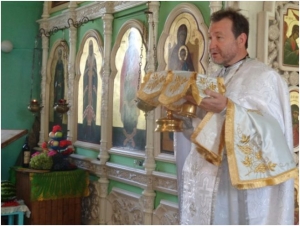 В праздник Преображения Господа и Спаса нашего Иисуса Христа благочинный Клетского округа протоиерей Михаил Пономарев совершил богослужение в храме Живоначальной Троицы станицы Клетской