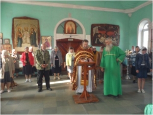 Богослужение в храме ст. Клетской: Усекновение главы Пророка, Предтечи и Крестителя Иоанна. Молебен о страждующих недугом винопития.