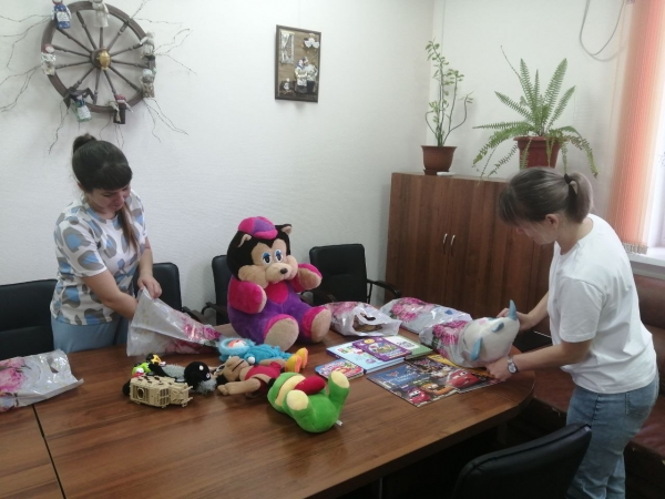 День дарения подарков